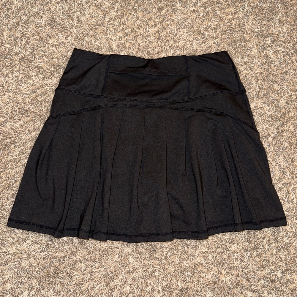 Black Women's Golf Skirt (size S) - Picture 2 of 4